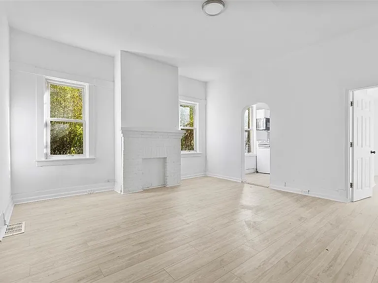 258 E Warrington Ave #2 — Photo 4