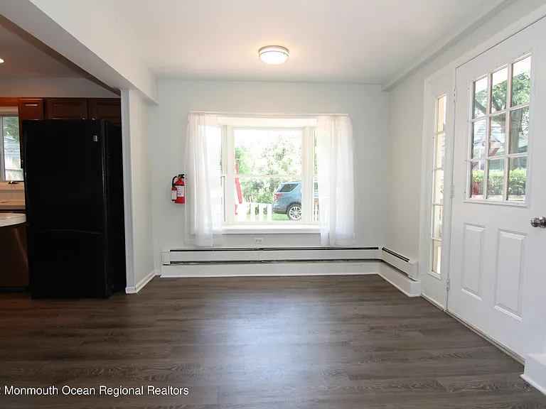 15-17 E Lincoln Ave #17 — Photo 10