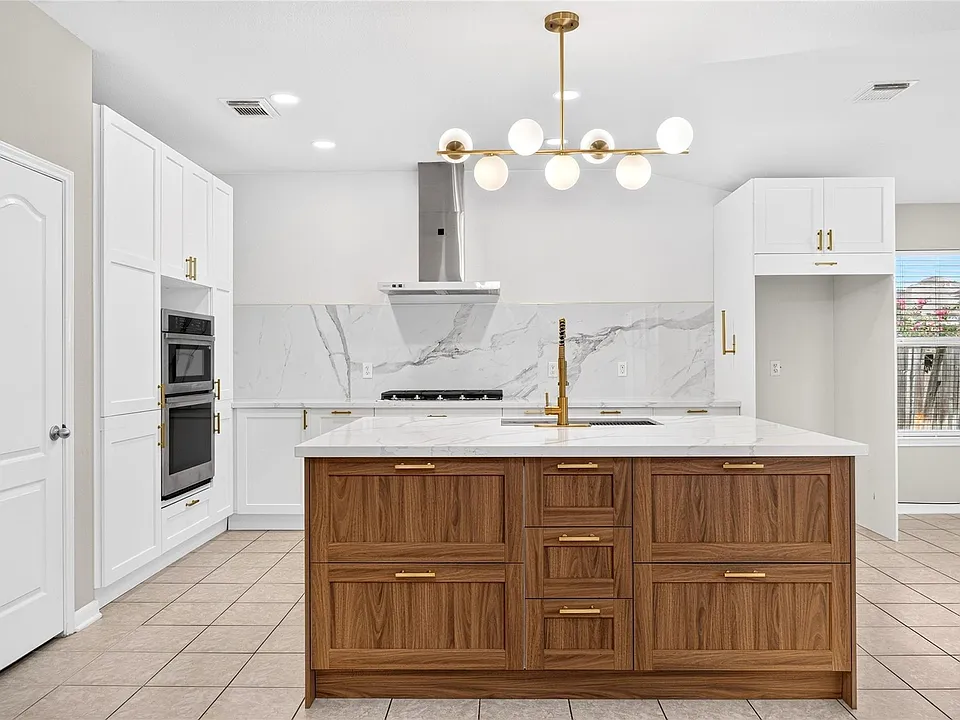 18211 Doral Rock Ct