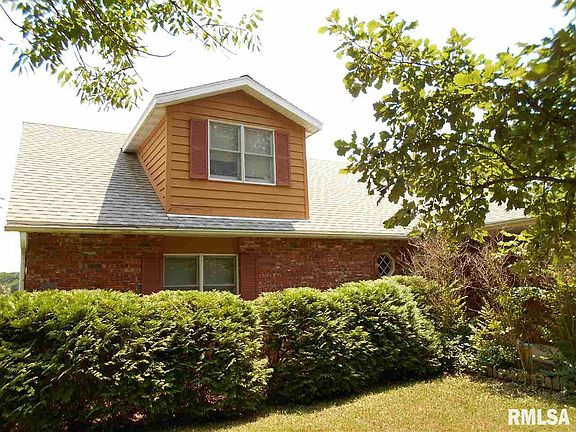 2nd image of 812 N Glenoak Dr