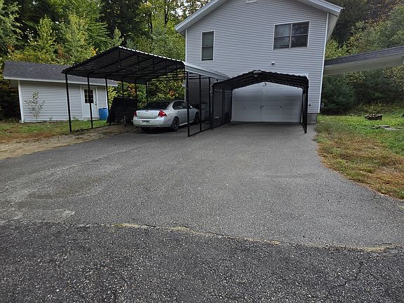 2nd image of 124 Evergreen Dr #A