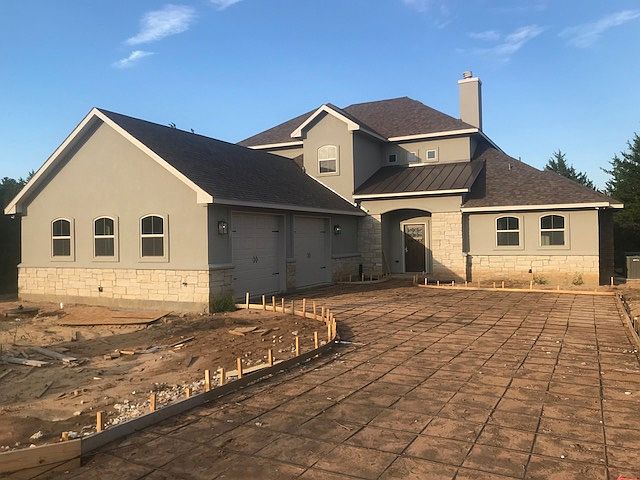 1st image of 380 Pine Hill Ct