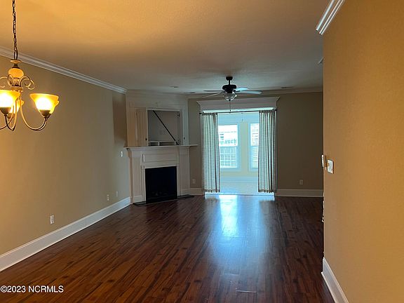 5th image of 2004 Croyden Cir #B