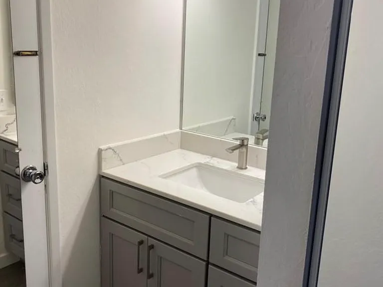 2101 Shoreline Dr #293 — Photo 7