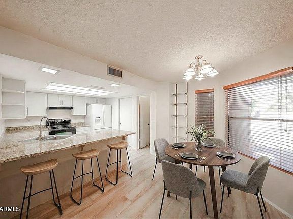 4th image of 2535 E VILLA THERESA Drive