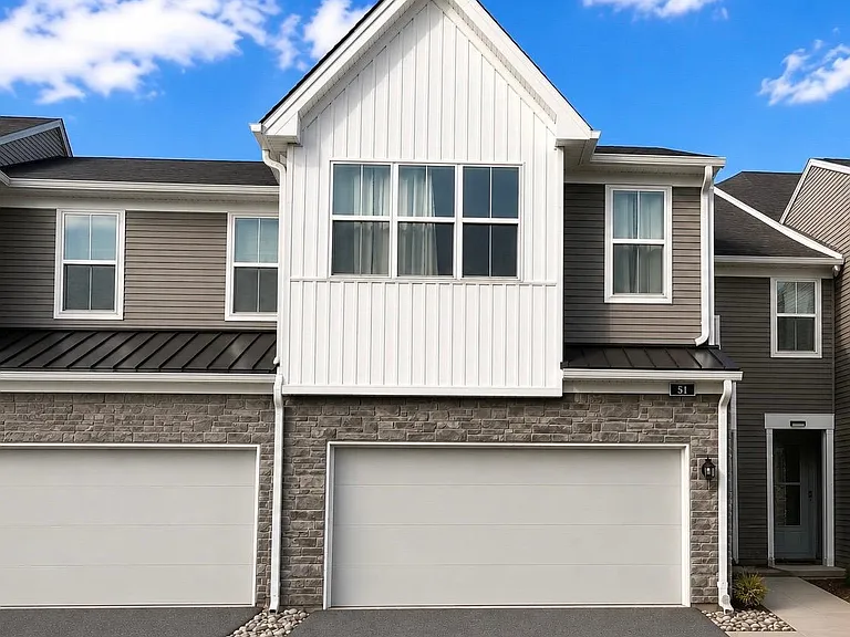 51 Sassafras Ln — Photo 1