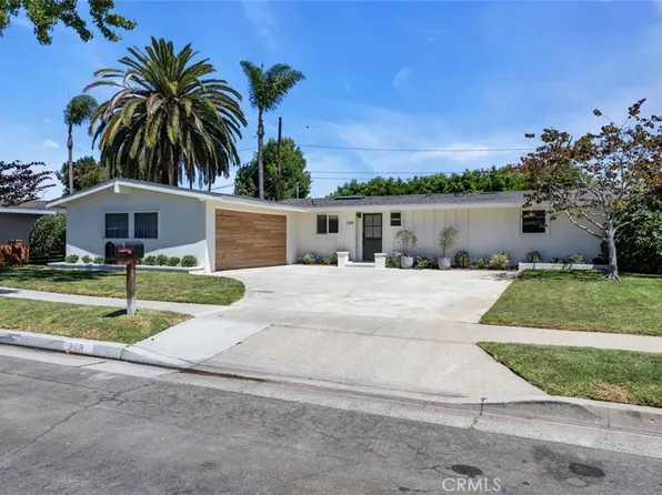 268 E Bay St, Costa Mesa, CA 92627