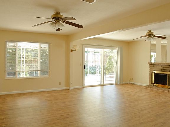 3rd image of 140 Weymouth Court