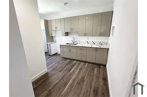 1316 S Mariposa Ave #101 Photo 1