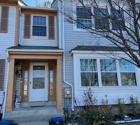3rd image of 8414 Meadow Green Way