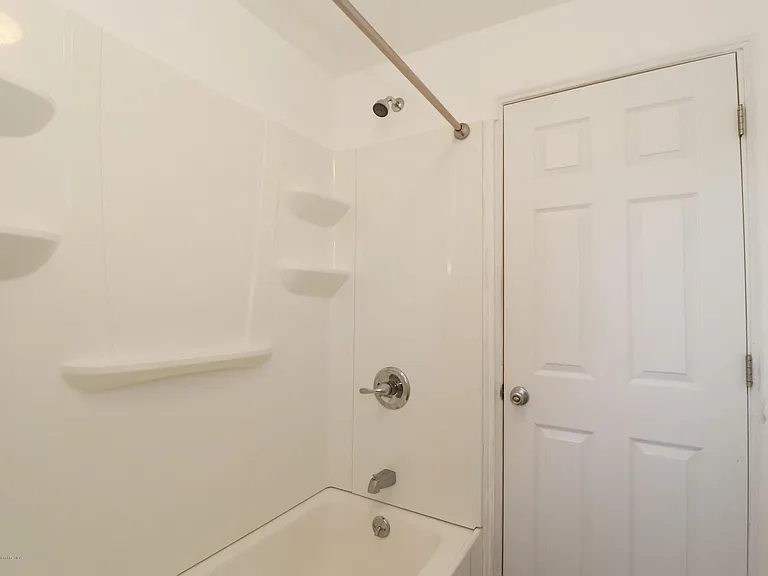 80 Shore Blvd #2 — Photo 13