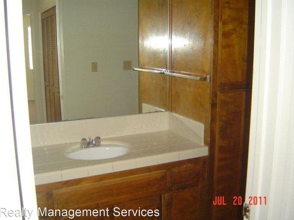 1st image of 5909 Auburn Oaks Dr #725
