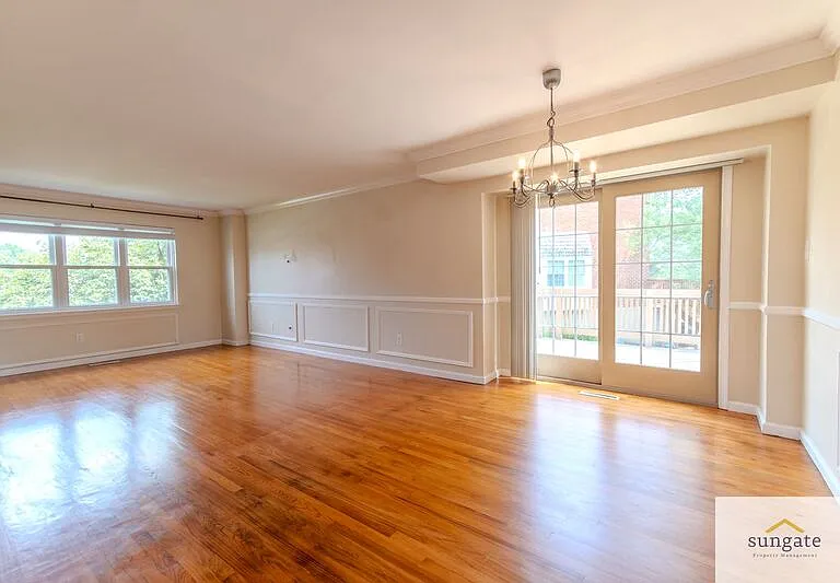 945 Stormont Cir — Photo 9