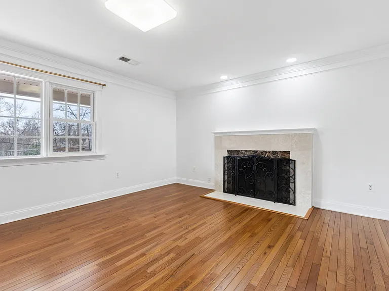 10828 Miller Rd — Photo 31