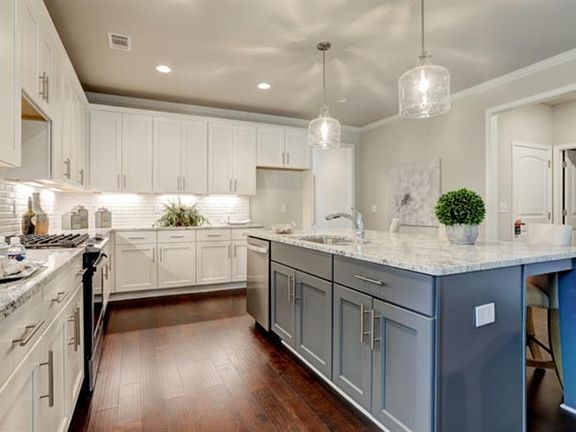 2nd image of 3032 Archenland Ln SW