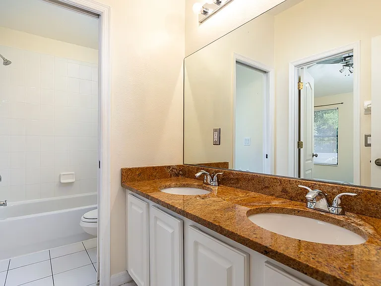 1585 Cherry Ridge Dr — Photo 19