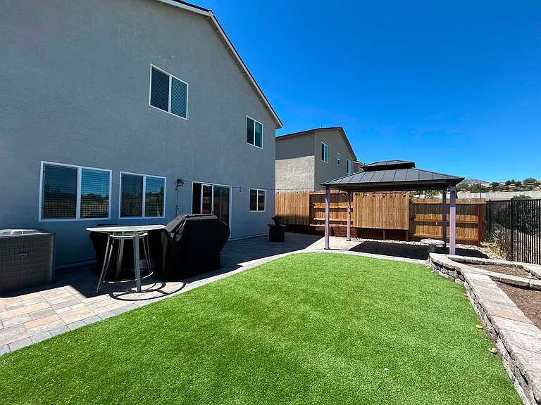 1388 Alpine Ter — Photo 12