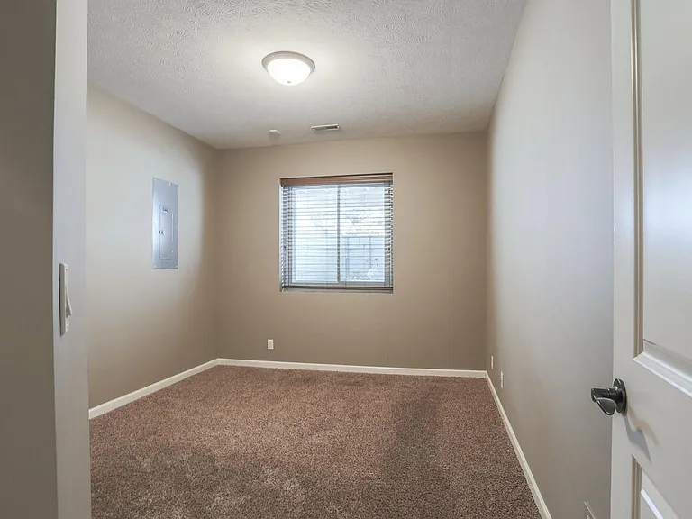 17020 Cypress St — Photo 23