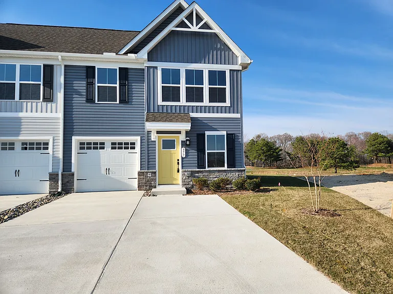 377 Waterside Sq — Photo 15
