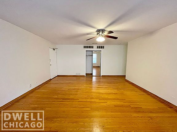 5th image of 2055 W Lunt Ave APT 103