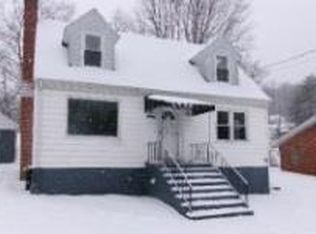 2804 Grassy Branch Rd, Bluefield, WV 24701