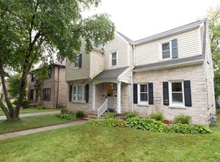 4041 N Bartlett Ave #4043, Milwaukee, WI 53211