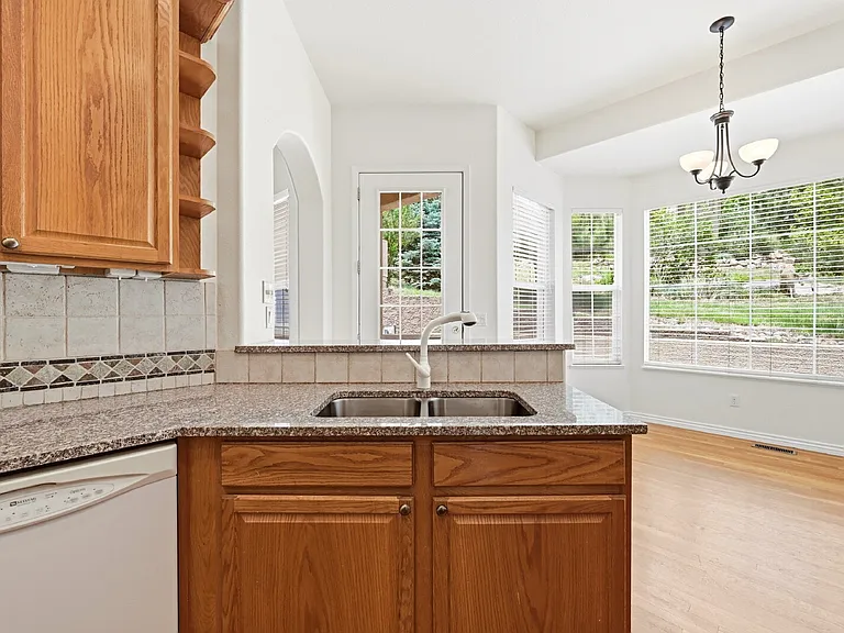 608 Crosswind Point — Photo 11