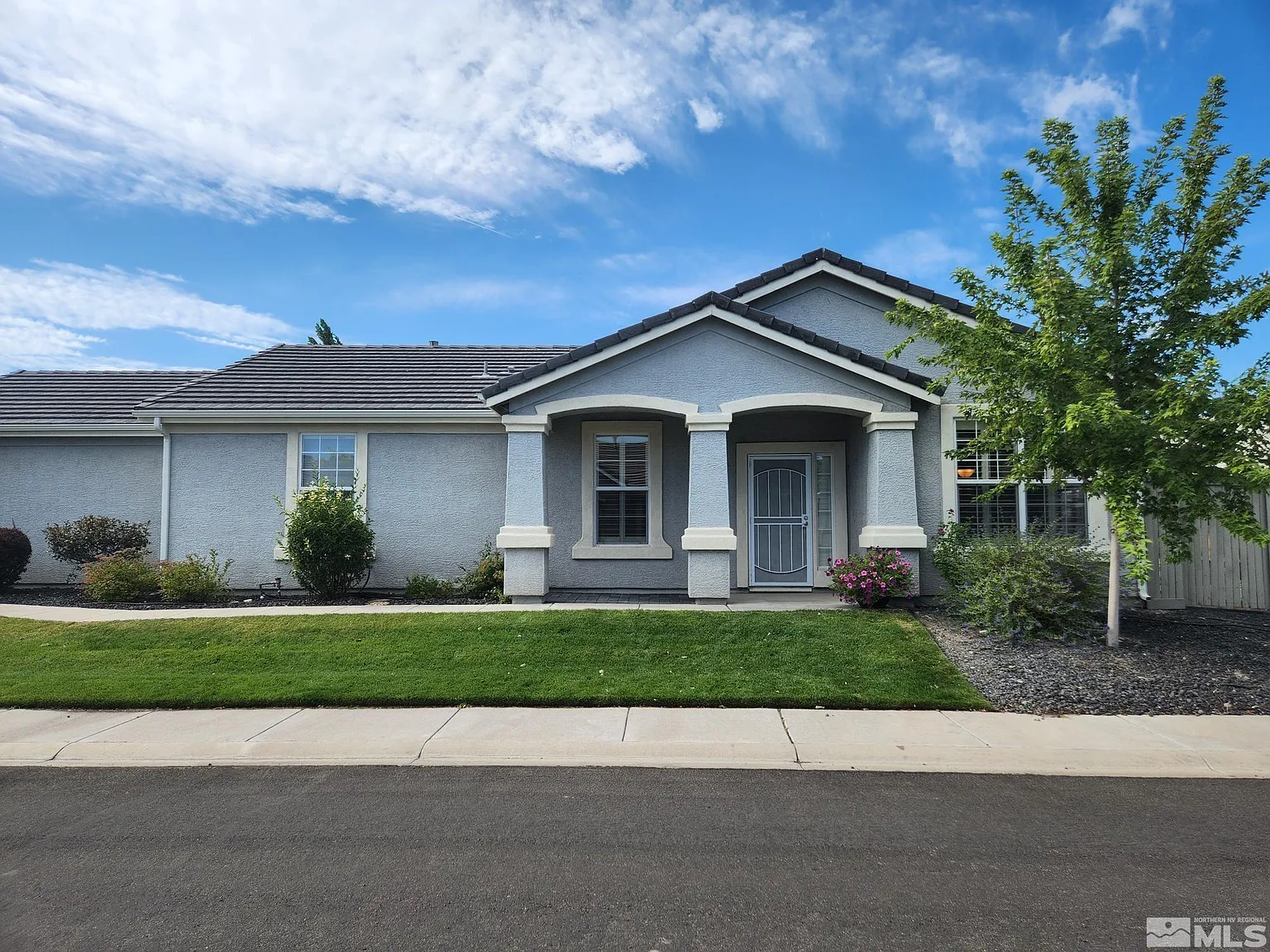 10598 Iron Point Cir photo 1