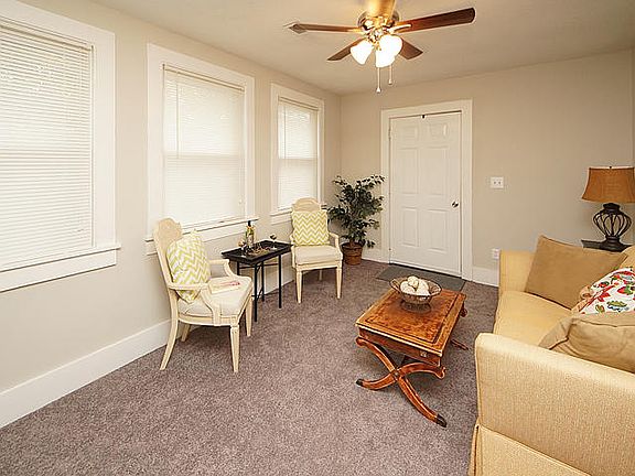 4th image of 4512 Durant Ave