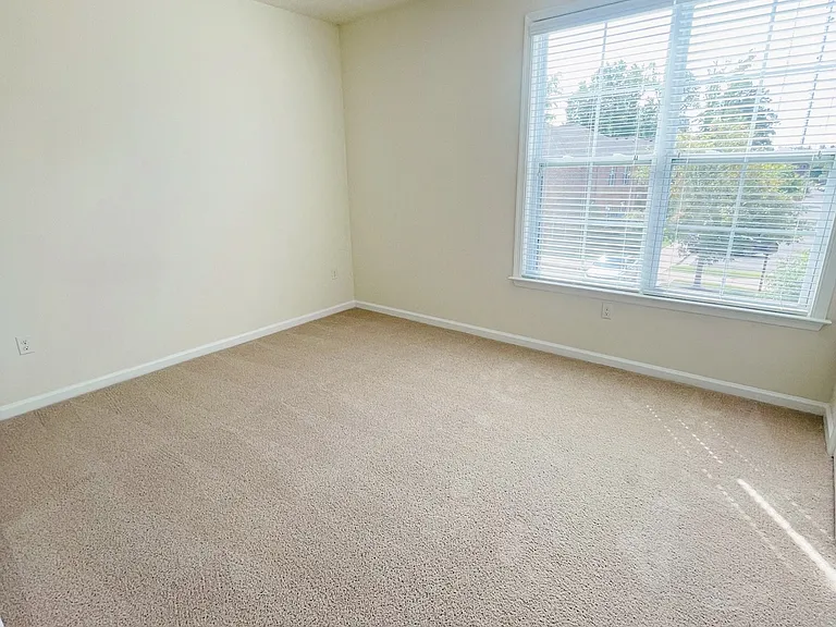 Clairmont at Chesterfield — Photo 90