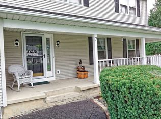 7 Carriage Rd, Rensselaer, NY 12144