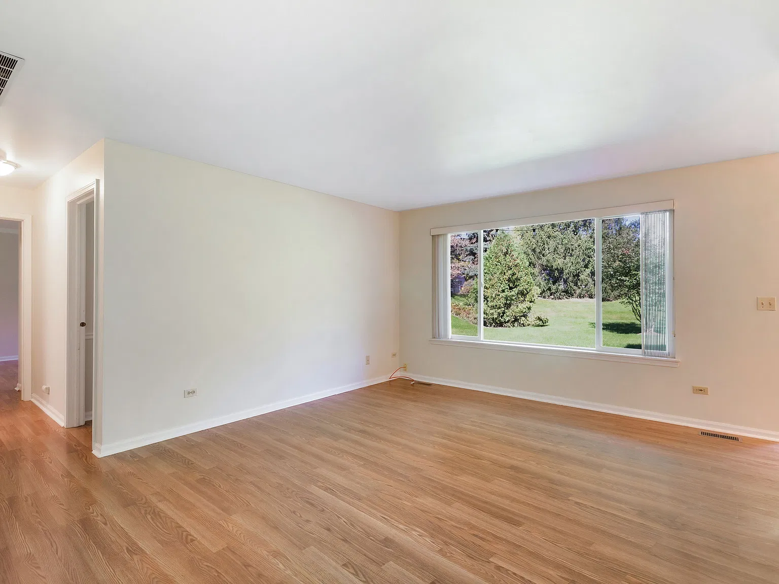 2 bed, 1015 sqft, $2,000 — Photo 3