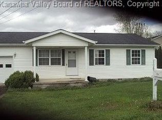109 Harbour Ln, Hurricane, WV 25526