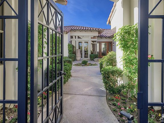5th image of 807 Mesa Grande Dr