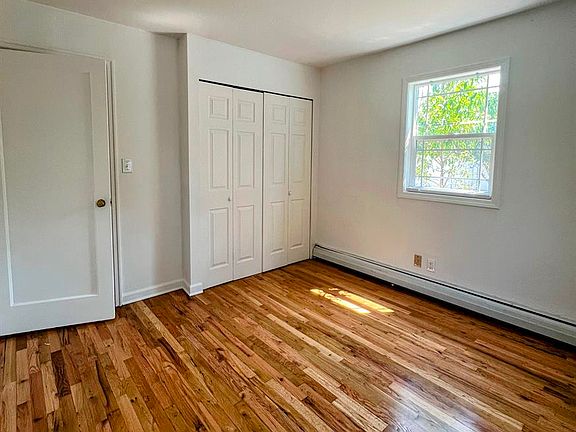 5th image of 541 E Sussex Ave