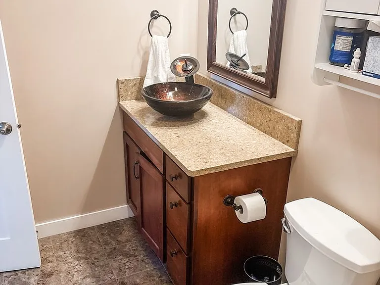 220 Meadow Woods Dr — Photo 17
