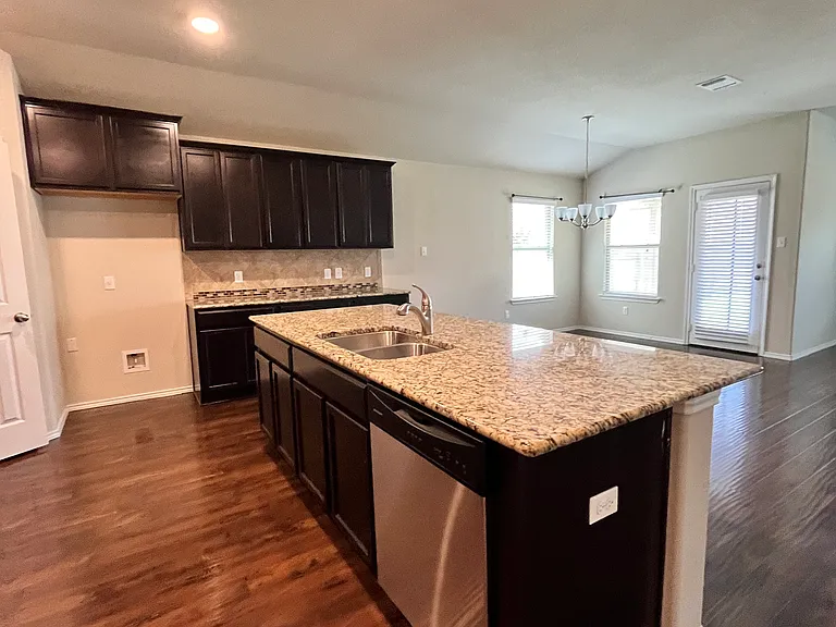 3009 Jackal Dr — Photo 11