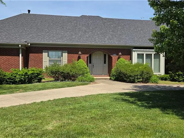 1406 Golf Club Dr, Richmond, MO 64085
