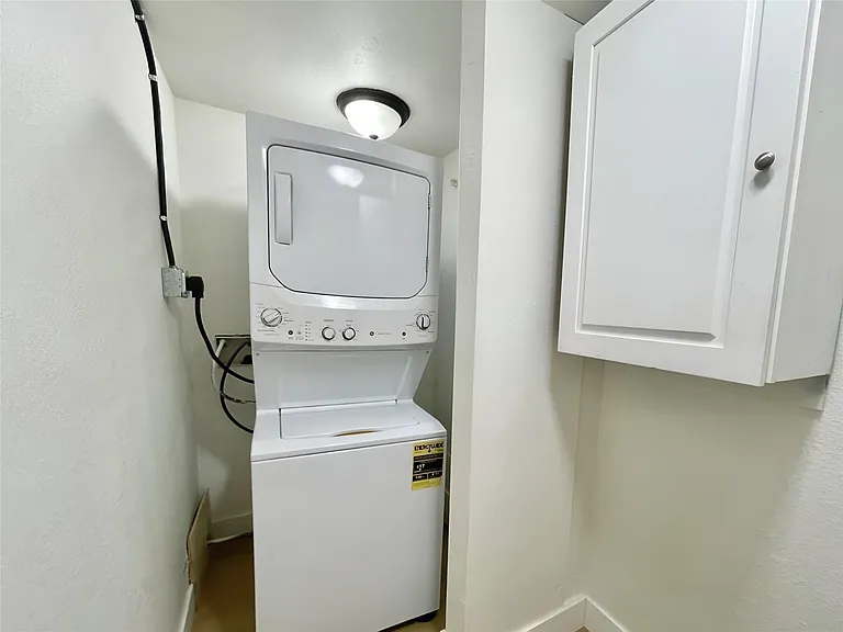 301 Tabor St — Photo 14