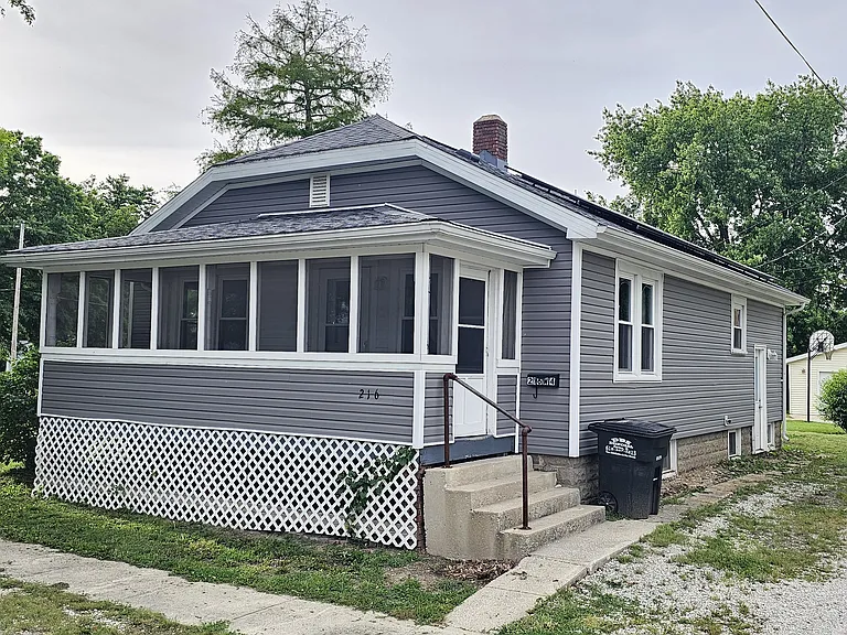 216 W 4th St — Photo 18