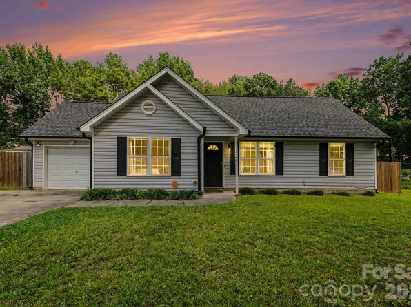 1240 Log Cabin Rd, Charlotte, NC 28213