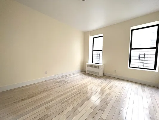 Rented by AZ REALTY NYC LLC | media 10