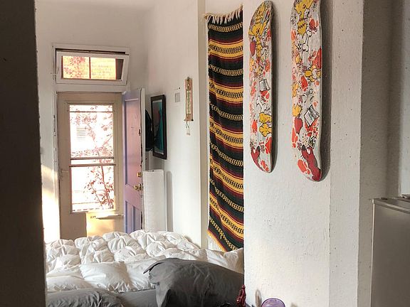 2nd image of 1263 Clarkson St #4