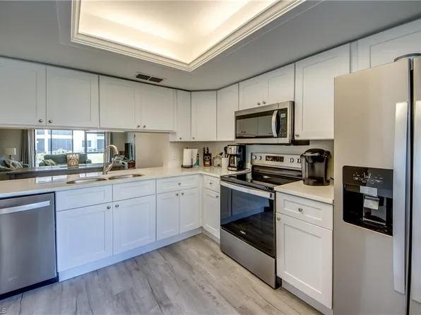 11110 Caravel CIR #110, FORT MYERS, FL 33908