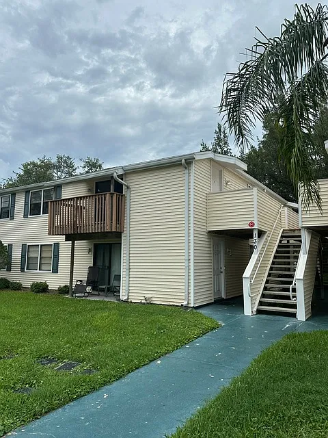 2 bed, 915 sqft, $1,550 — Photo 2