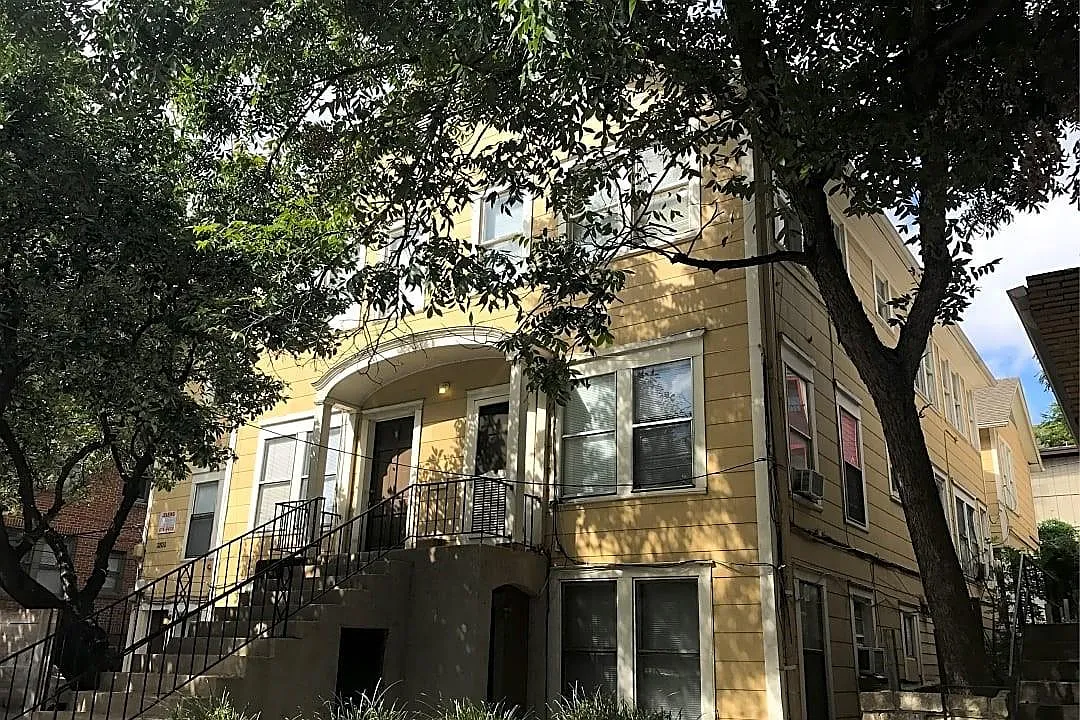 1 bed, 1.0 bath, 600 sqft, $850 — Photo 1
