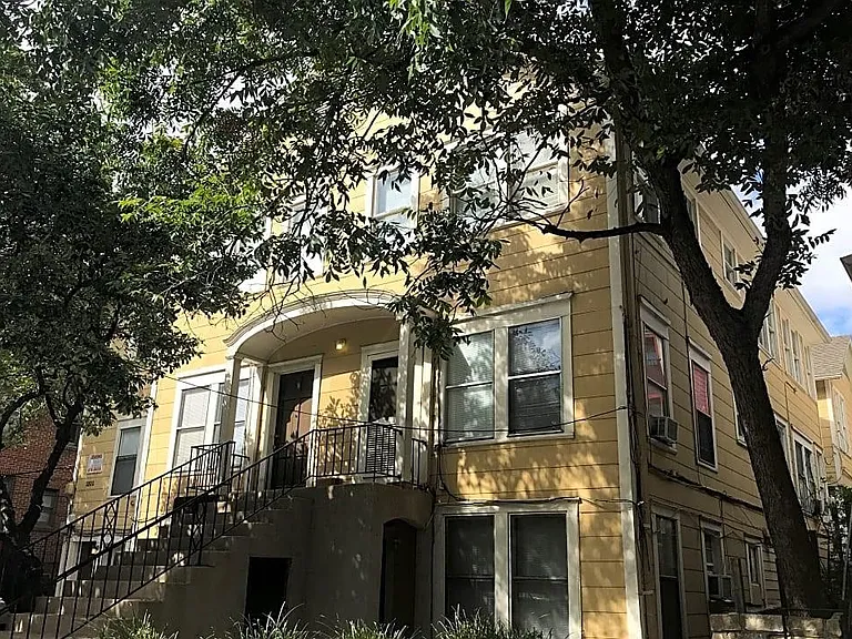 2800 Whitis Ave #D — Photo 1