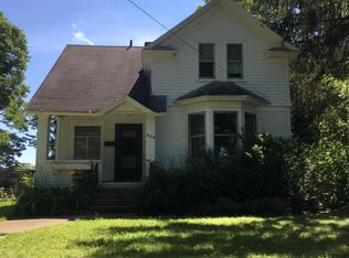 305 N State St, Niles, MI 49120