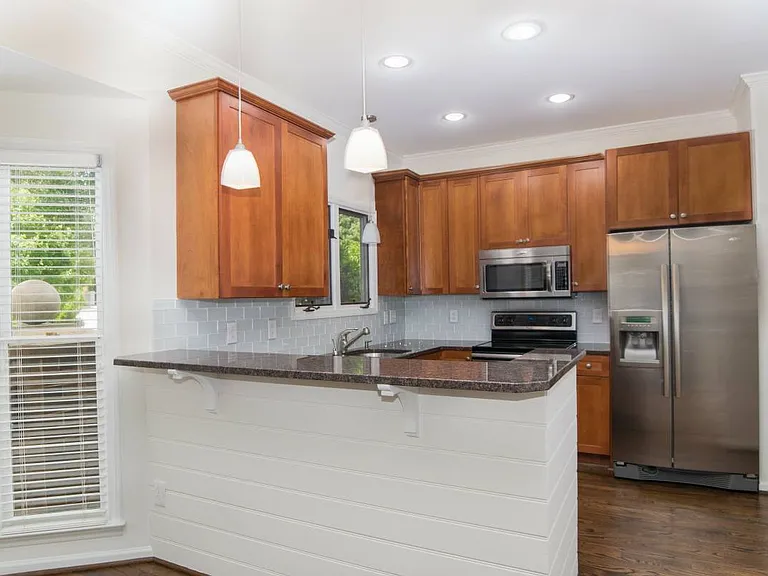 400 Olmsted Park Pl — Photo 9