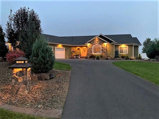 1st image of 1534 W Broadwater Ct
